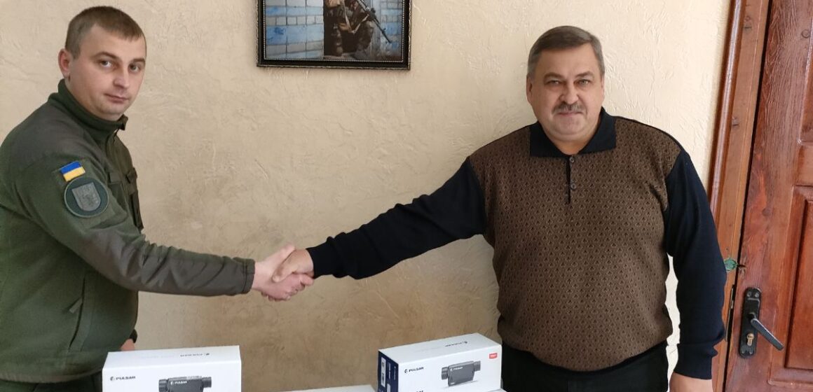 Городенківська міськрада придбала 5 тепловізорів для наших захисників
