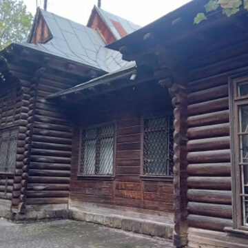 В Івано-Франківську за втручання прокуратури попереджено виключення кінотеатру «Трембіта» із переліку пам’яток архітектури місцевого значення