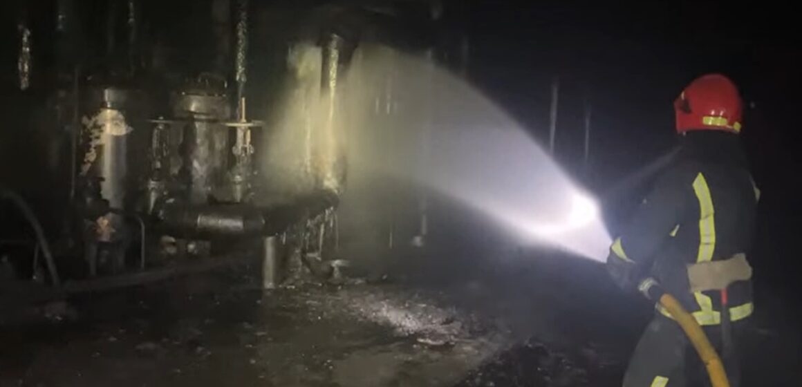 Вночі на Прикарпатті сталося загоряння розлитого мазуту на території підприємства