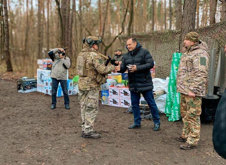 Очільник Івано-Франківська з волонтерами навідався до нацгвардійців, які несуть службу біля білоруського кордону