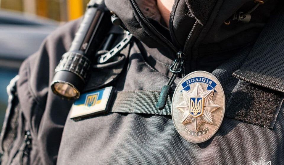 Франківські патрульні затримали 35-річного чоловіка, в якого виявили пакет із наркотиками