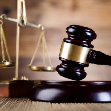 На Івано-Франківщині прокуратура через суд вимагає зареєструвати будинок культури вартістю 240 млн грн