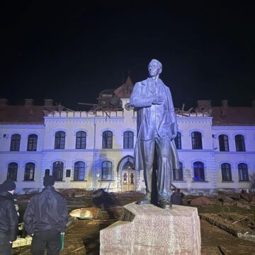 «Символічно і цинічно»: у річницю з дня народження Бандери ворог поцілив у два об’єкти національної пам’яті на Львівщині (ФОТО)