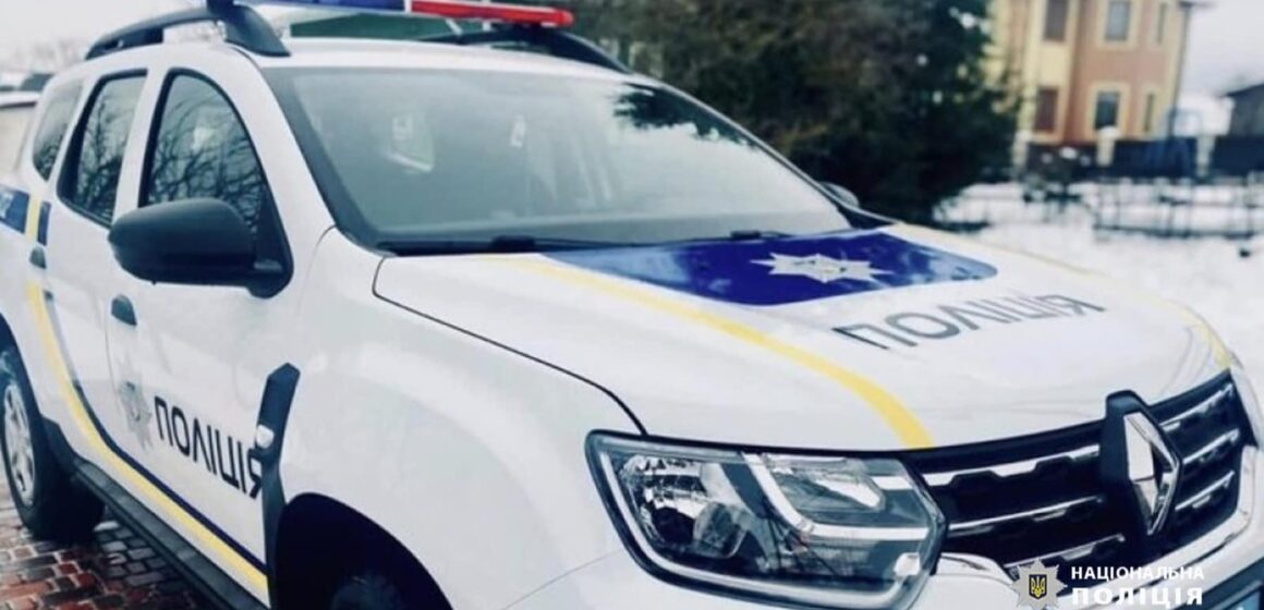 У маршрутному автобусі обікрав прикарпатку: франківські поліцейські оперативно затримала злодія