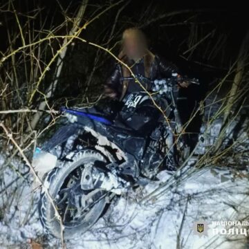 Не встиг далеко втекти: верховинські поліцейські оперативно затримали крадія мотоцикла (ФОТО)