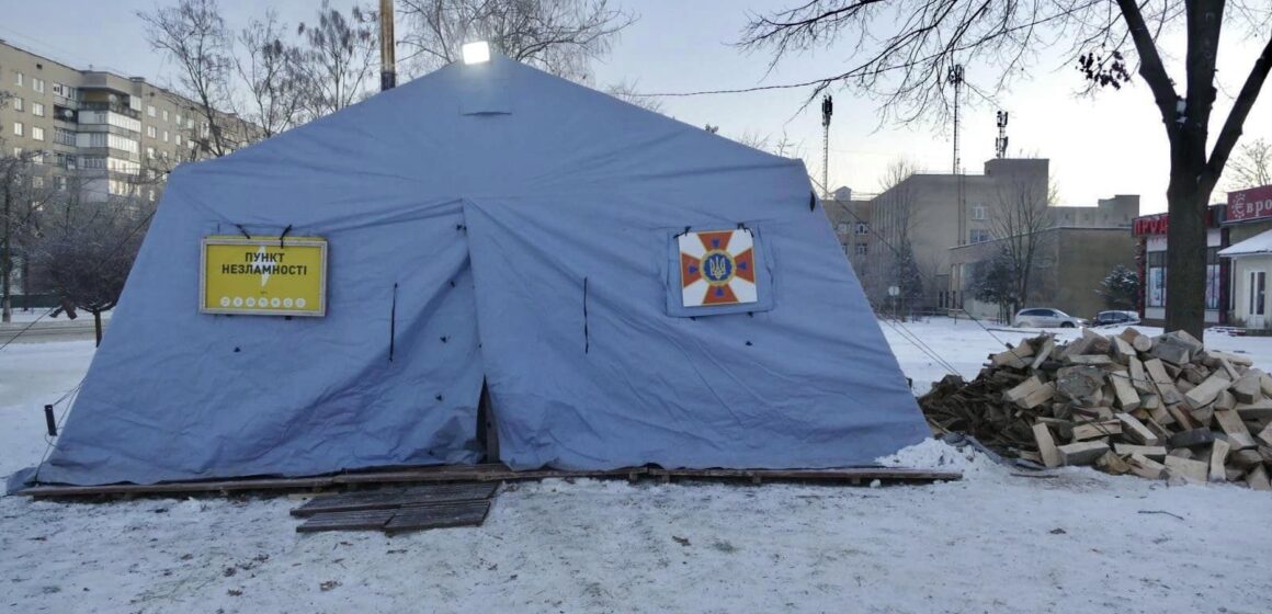 Зігрітись та «підзарядитись»: у Калуші діють сім стаціонарних та один мобільний пункти обігріву (ФОТО)