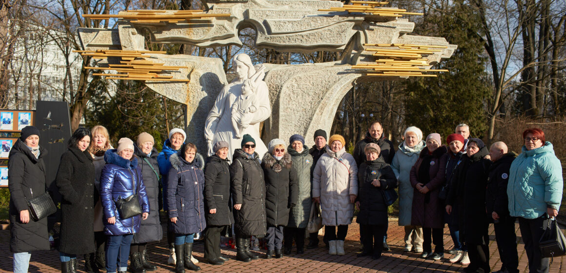 Рідним полеглих захисників з Прикарпаття вручили посмертні нагороди (ФОТО)
