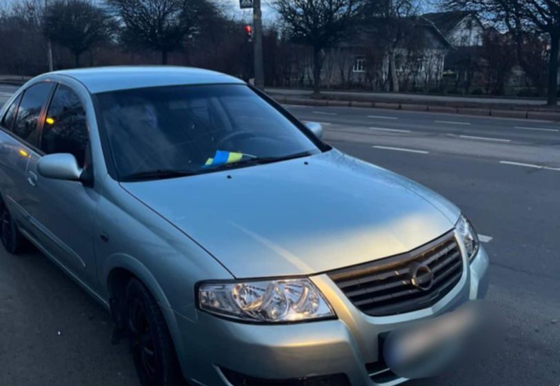 Патрульні склали три адмінматеріали на водія з ознаками спʼяніння, що мав при собі імовірні наркотики