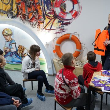 Канікули з користю: Клас безпеки Головного управління ДСНС активно відвідують школярі