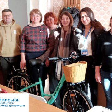 Соціальні робітники, які обслуговують Рогатинську громаду, отримали електровелосипеди