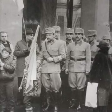 “Живий ланцюг”: як у Франківську почалася акція, що об’єднала мільйони людей