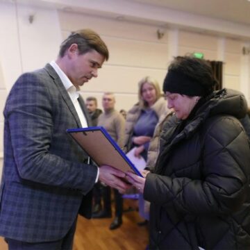 Родинам ще восьми загиблих Захисників вручили відзнаку «Почесний громадянин Калуської міської територіальної громади» посмертно