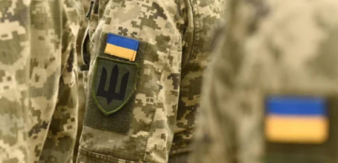 Мобілізованим освітянам скасували зарплату в закладах освіти