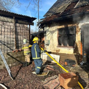 На пожежі житлового будинку в Надвірній виявили тіло чоловіка