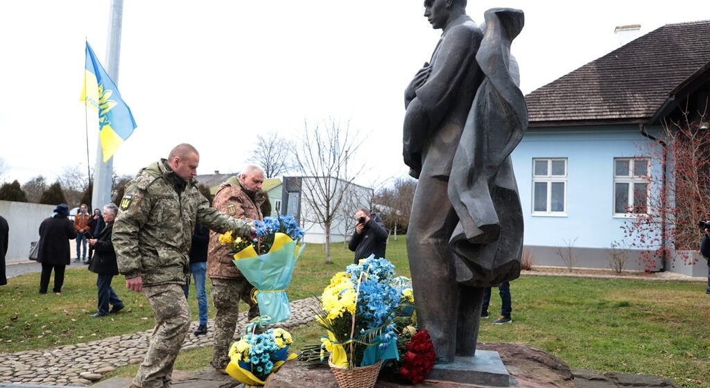У Старому Угриневі вшанували 115-у річницю від дня народження Степана Бандери