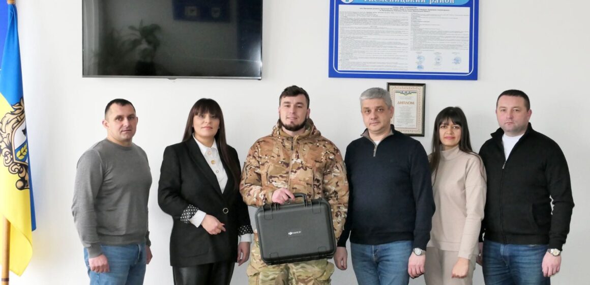 Із Тисменицької громади передали на фронт шостий безпілотник (ФОТО)