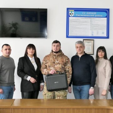 Із Тисменицької громади передали на фронт шостий безпілотник (ФОТО)