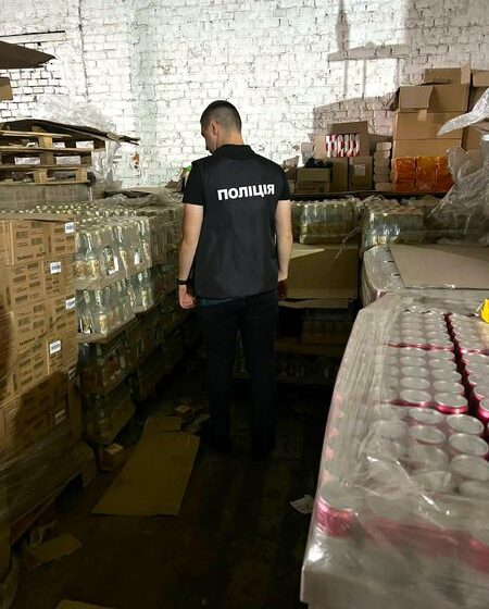 Коломиянин збував алкоголь з підробленими акцизними марками: прикарпатські поліцейські завершили досудове розслідування у справі