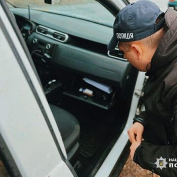 На Косівщині пропозиція неправомірної вигоди у 2000 гривень обернулась криміналом для водія-порушника