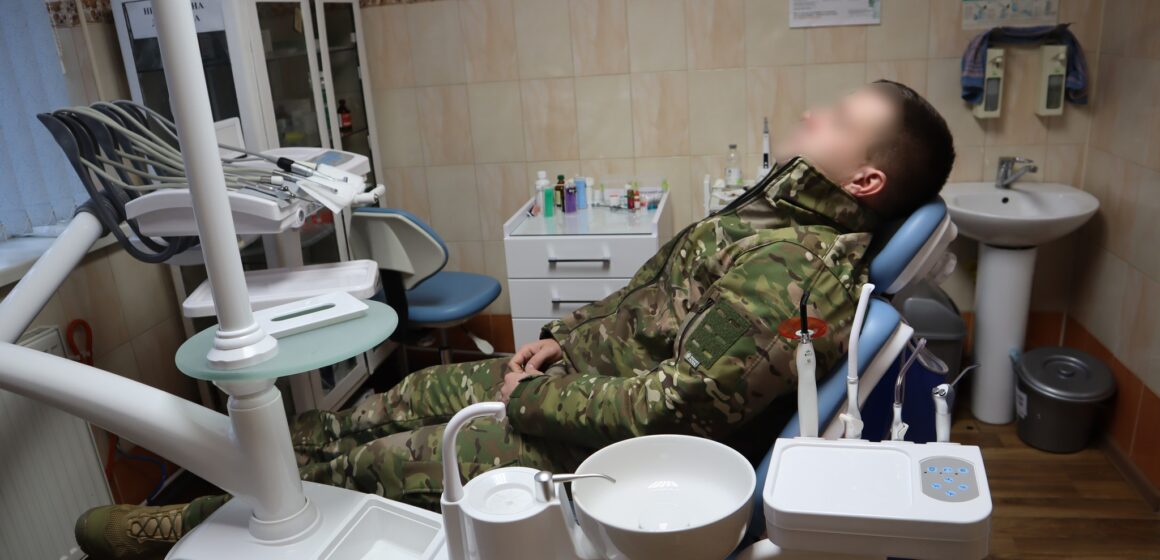 Для Клініко-діагностичного центру в Коломиї придбали нове стоматологічне обладнання