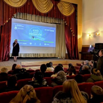 У межах Національного туру «Кіно заради Перемоги!» у Тлумачі показали фільм «Довбуш»