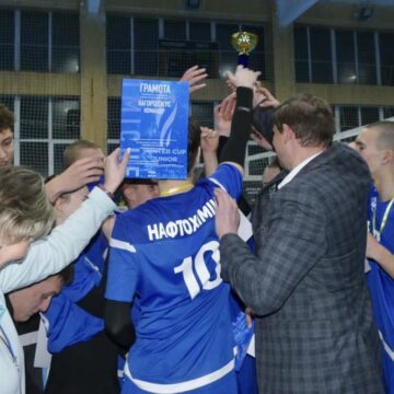 Команда Калуського ліцею № 2 стала переможцем волейбольного турніру