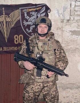 Андрій Непеляк із Надвірнянщини отримав “Золотий хрест” від Залужного Андрій Непеляк із Надвірнянщини отримав “Золотий хрест” від Залужного