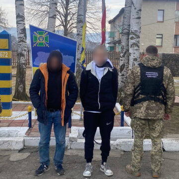Потрапив у фотопастку: прикордонники виявили ще одного прикарпатця, який намагався незаконно перетнути кордон