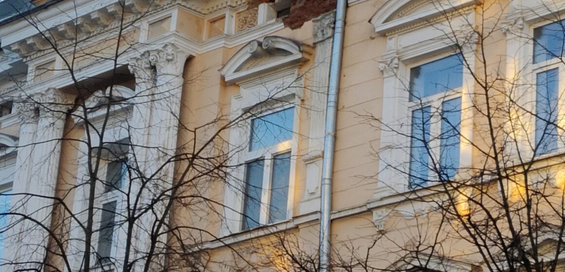 Франківців попереджають про небезпеку обвалів 