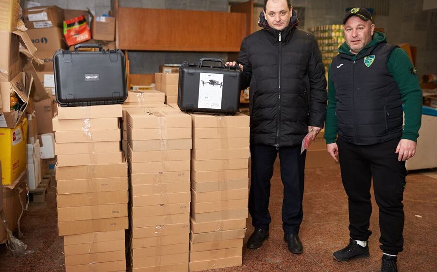 З Івано-Франківська передали на фронт 140 FPV-дронів, два Mavic 3T та автомобіль (ФОТО)