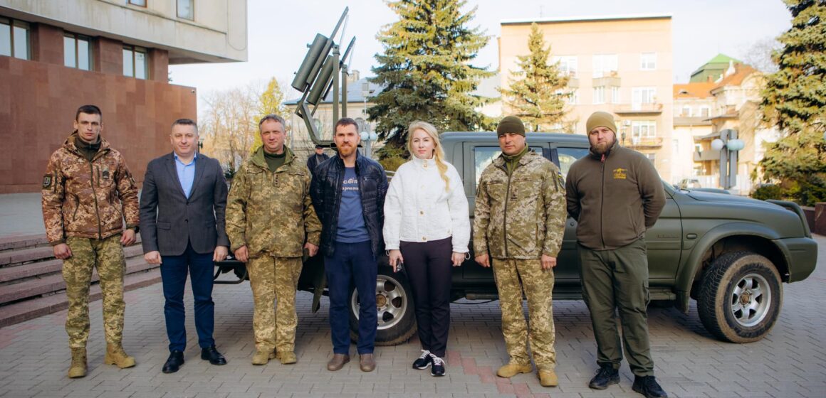 Для потреб однієї з військових частин Прикарпаття передали автомобіль з опорно-пусковою установкою (ФОТО)