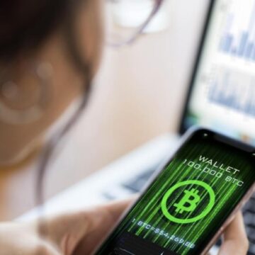 Прикарпатка «інвестувала» понад пів мільйона у криптовалюту: поліція вкотре застерігає від легких заробітків