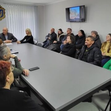 У Бурштині обговорили питання Меморіалу Героїв у сквері Небесної Сотні