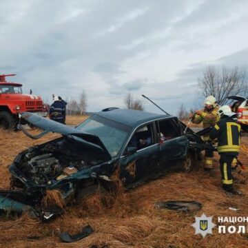 У ДТП на Надвірнянщині загинув керманич легковика та травмований пасажир: поліція розпочала розслідування