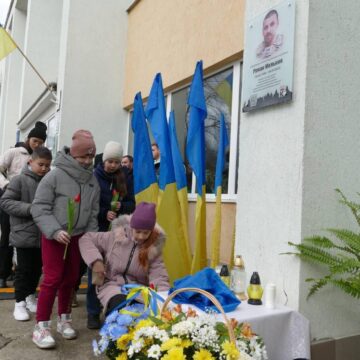 У Калуші відкрили меморіальну дошку в пам‘ять про Героя Романа Мельника