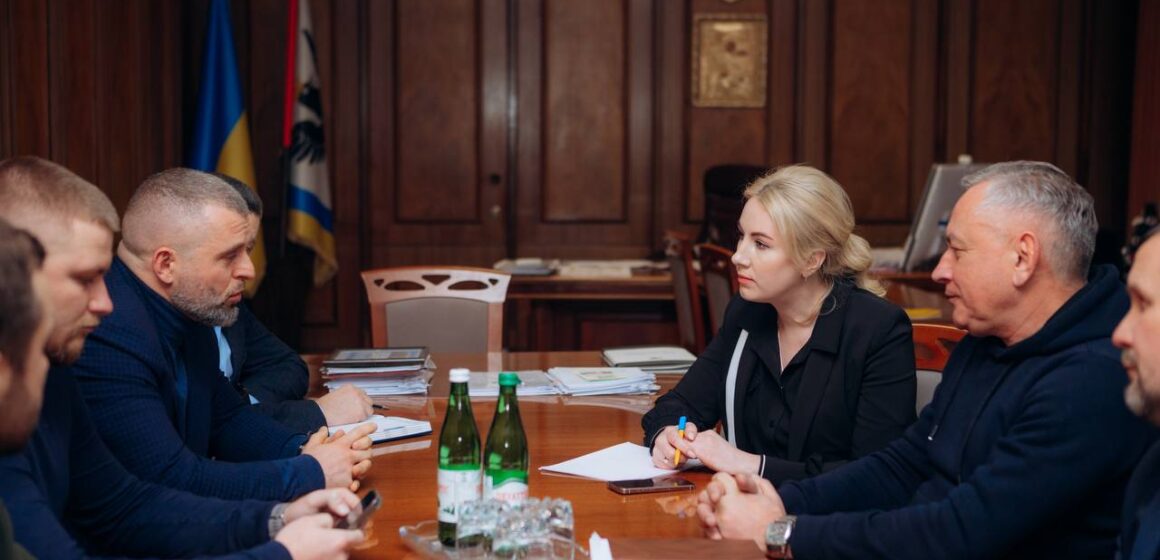 На Прикарпатті обговорили реалізацію соціального проєкту “Активні парки”