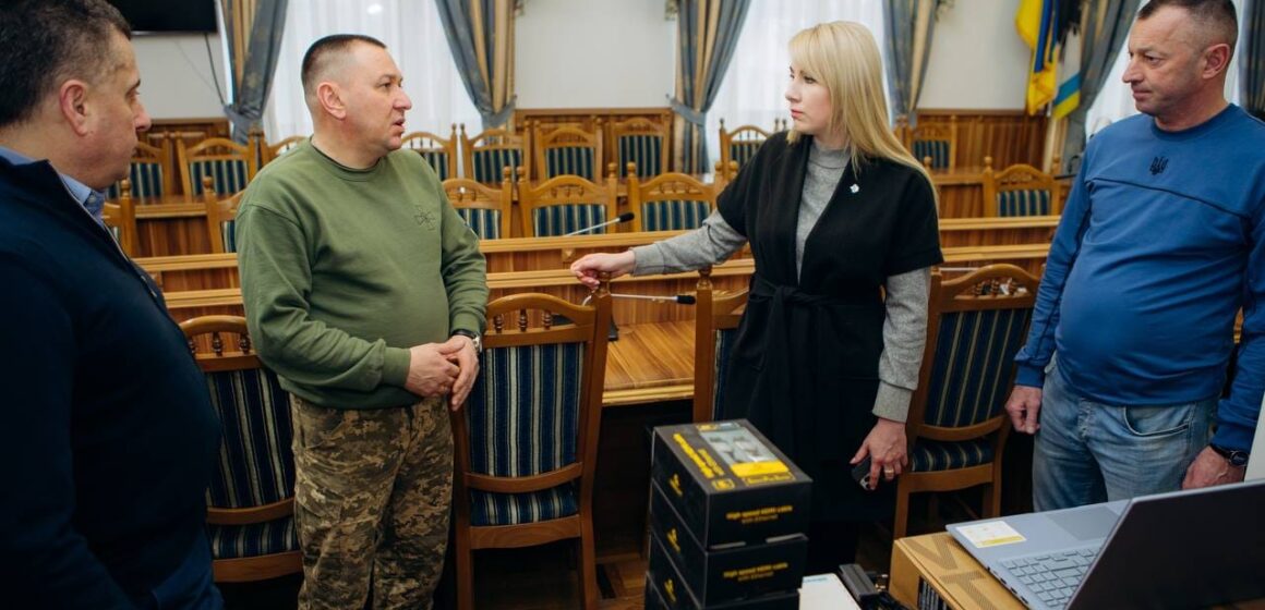 Голова Івано-Франківської ОВА передала чергову допомогу для військових формувань Прикарпаття