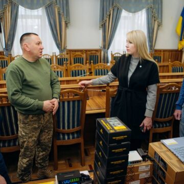 Голова Івано-Франківської ОВА передала чергову допомогу для військових формувань Прикарпаття