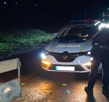 Поліцейські Прикарпаття викрили двох правопорушників на спробі підкупу правоохоронців