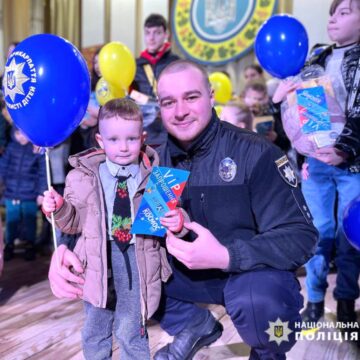 «Жити без тебе»: прикарпатські поліцейські долучились до благодійної ініціативи