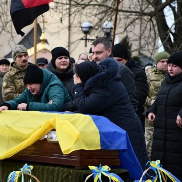 Рогатинщина зустріла загиблого Героя: Іван Новіцький повернувся до рідної громади «на щиті»