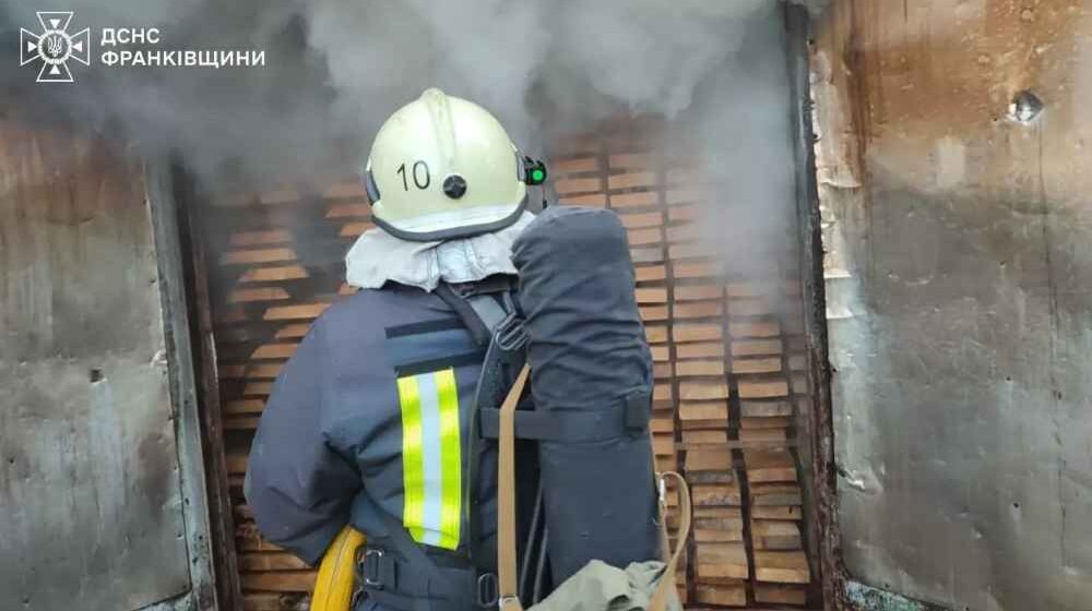 На Калущині горіла пилорама