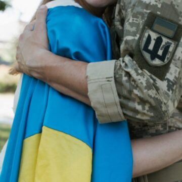 “Ти як?”: рідним ветеранів, які повернулися з фронту, дали поради, як полегшити період адаптації “Ти як?”: рідним ветеранів, які повернулися з фронту, дали поради, як полегшити період адаптації