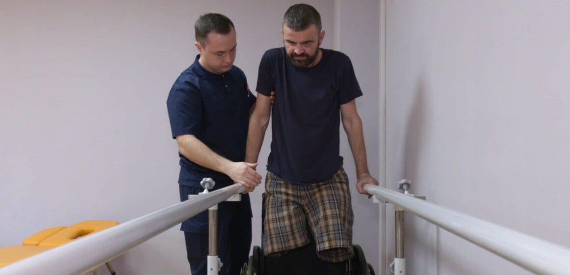 Роман Фуштей, який втратив ноги під Авдіївкою, проходить реабілітацію в Івано-Франківську