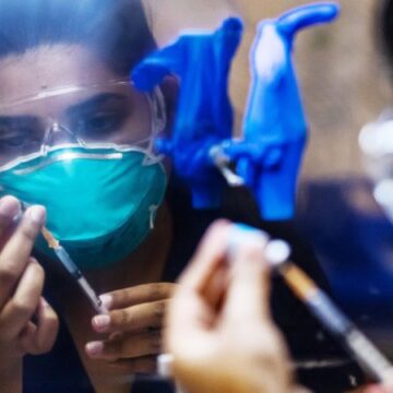 Кабмін схвалив вакцинацію від грипу в аптеках Кабмін схвалив вакцинацію від грипу в аптеках