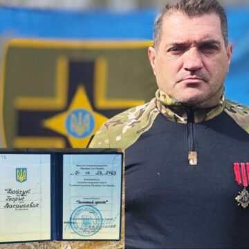Захищає Україну з 2014 року: військовослужбовця Бориса Бойчука з Івано-Франківщини нагороджено «Золотим хрестом»