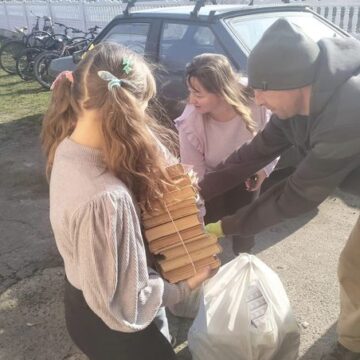 Учні гімназії Калуської громади зібрали понад 500 кг макулатури