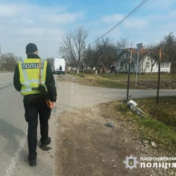 На Коломийщині водійка мікроавтобуса вчинила наїзд на велосипедиста