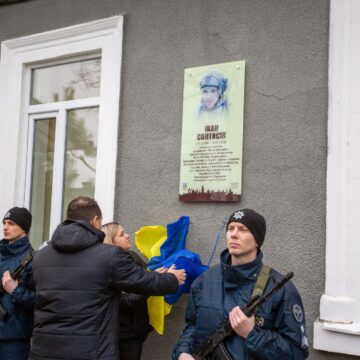 В Івано-Франківську відкрили анотаційну дошку загиблому захиснику України Івану Солтисіку