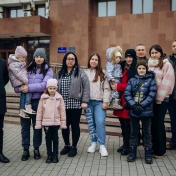 4 родини наших полеглих воїнів поїхали на відпочинок у Карпати у межах проєкту «Турбота про родину Героя»
